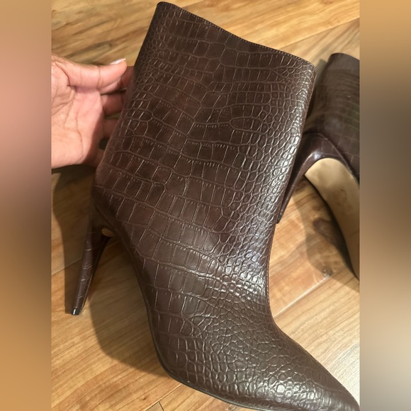 Snakeskin Brown Booties - Picture 2 of 6